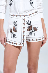 EMBROIDERED FLOWER LINEN SKORT