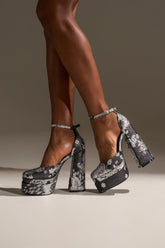 AZALEA WANG ZIPPORAH BLACK BROCADE PUMP