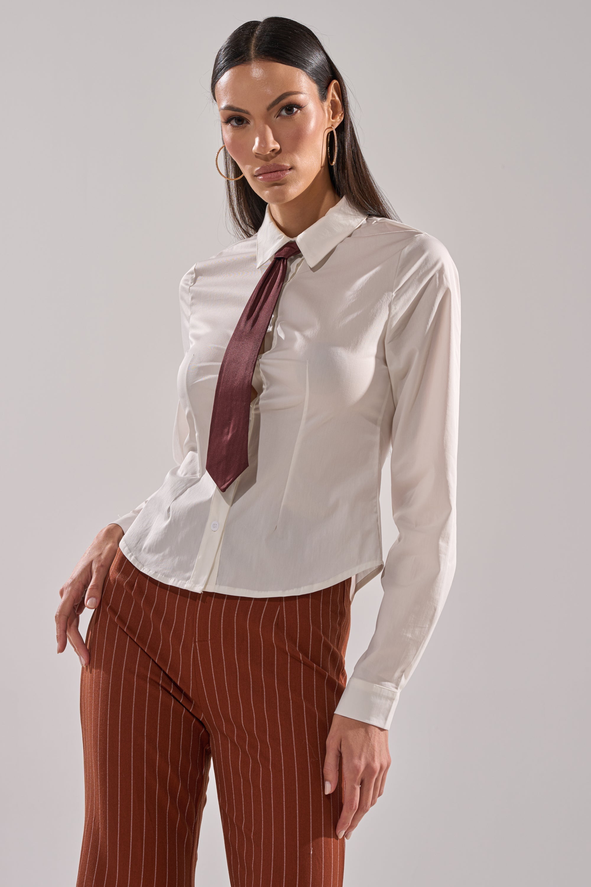 BUSINESS FIRST BUTTON DOWN