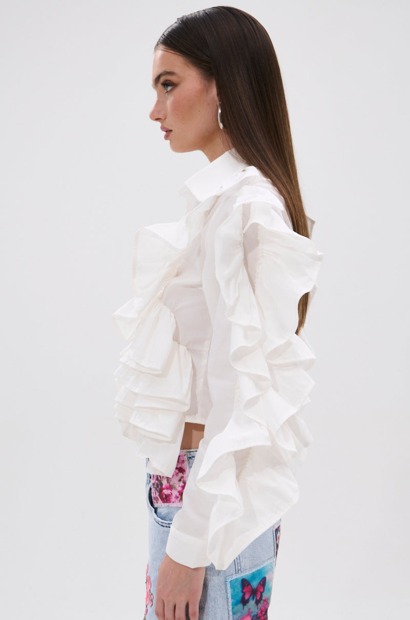 STAR OF THE SHOW RUFFLE BUTTON DOWN