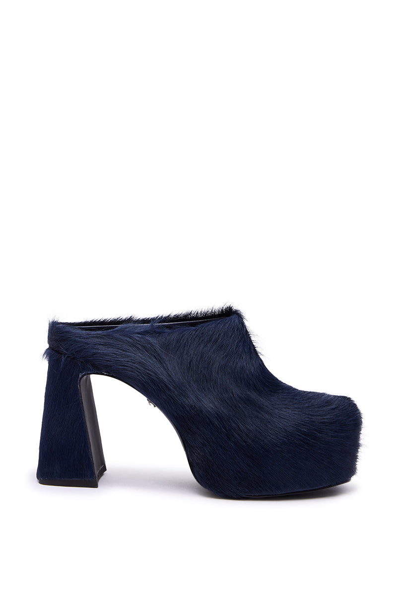 AZALEA WANG GOLDING NAVY PONY HAIR CHUNKY PUMP