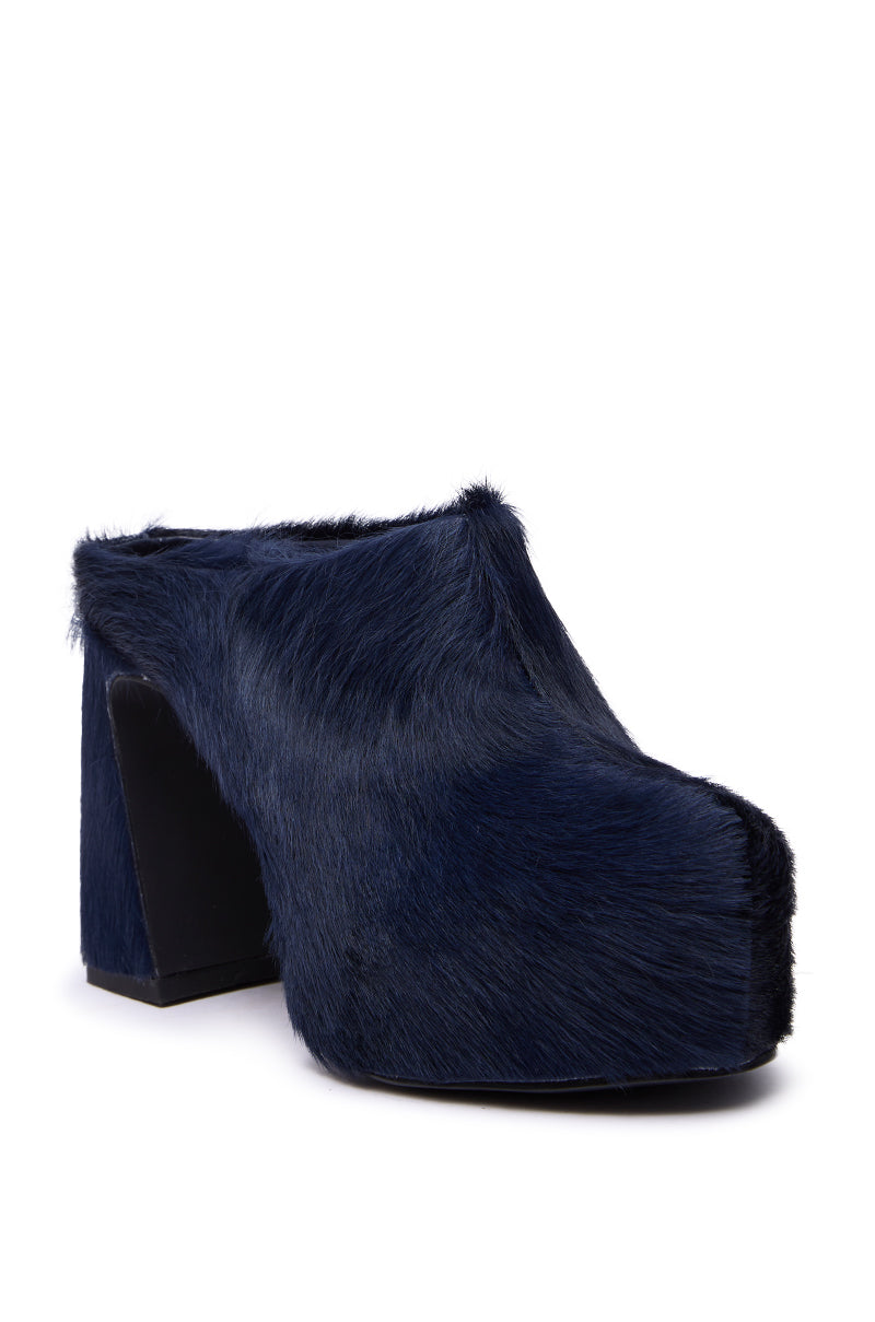 AZALEA WANG GOLDING NAVY PONY HAIR CHUNKY PUMP