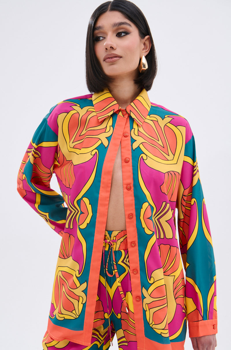 TROPICAL DREAMS BUTTON UP SHIRT