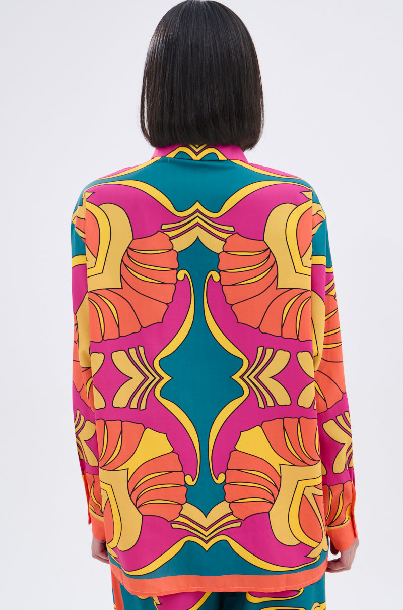 TROPICAL DREAMS BUTTON UP SHIRT