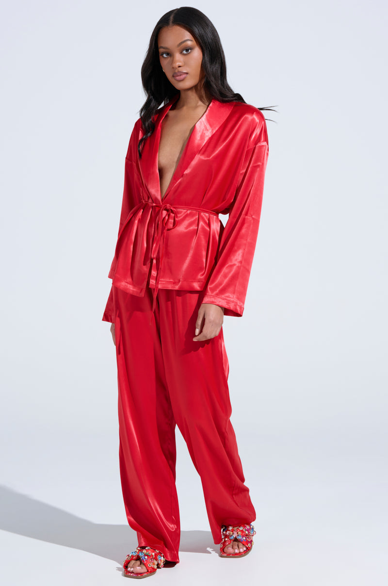 HOLD ONTO ME TIE FRONT BLOUSE