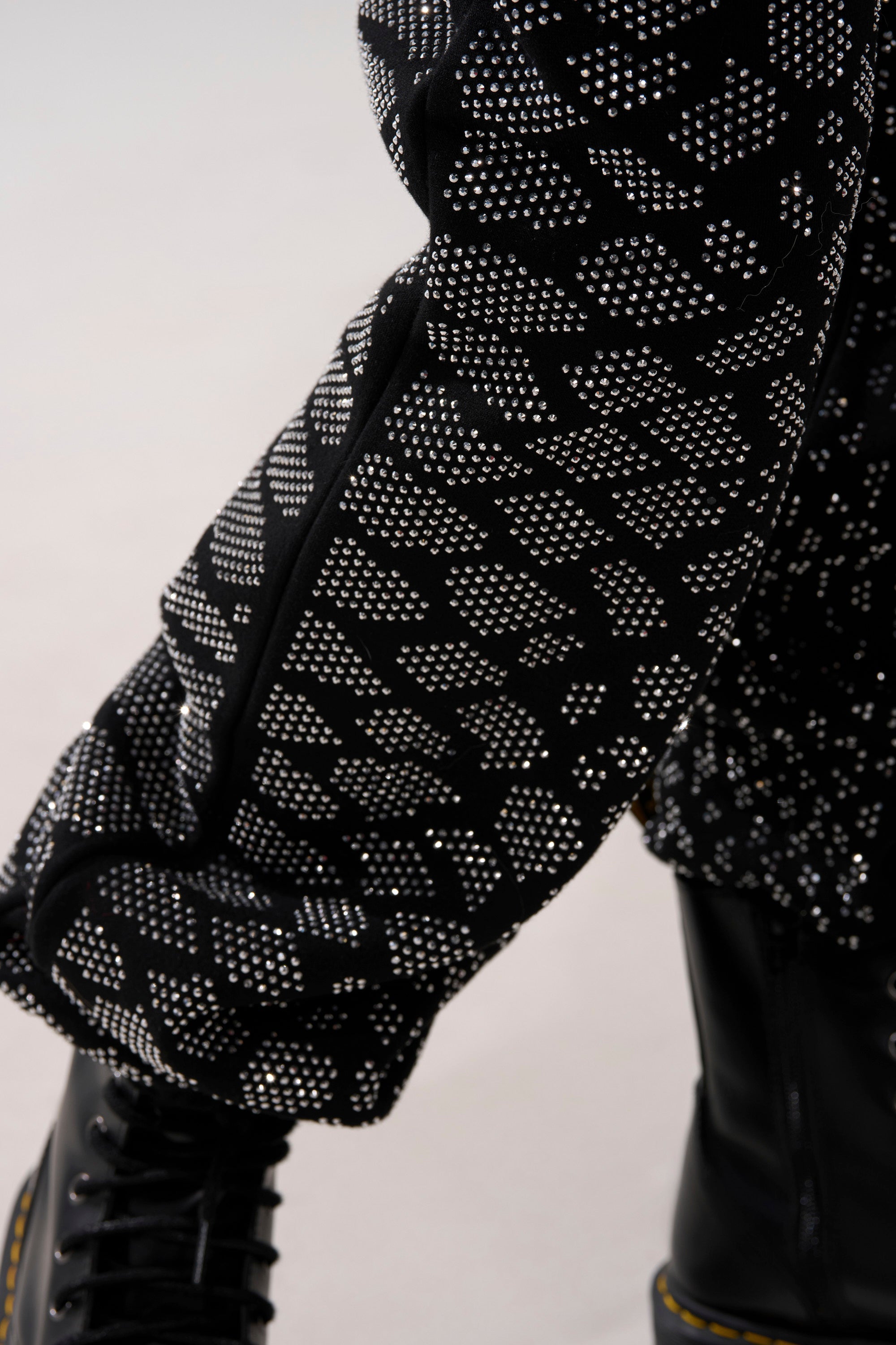 SNEAKY LITTLE SNAKE WIDE LEG JOGGER