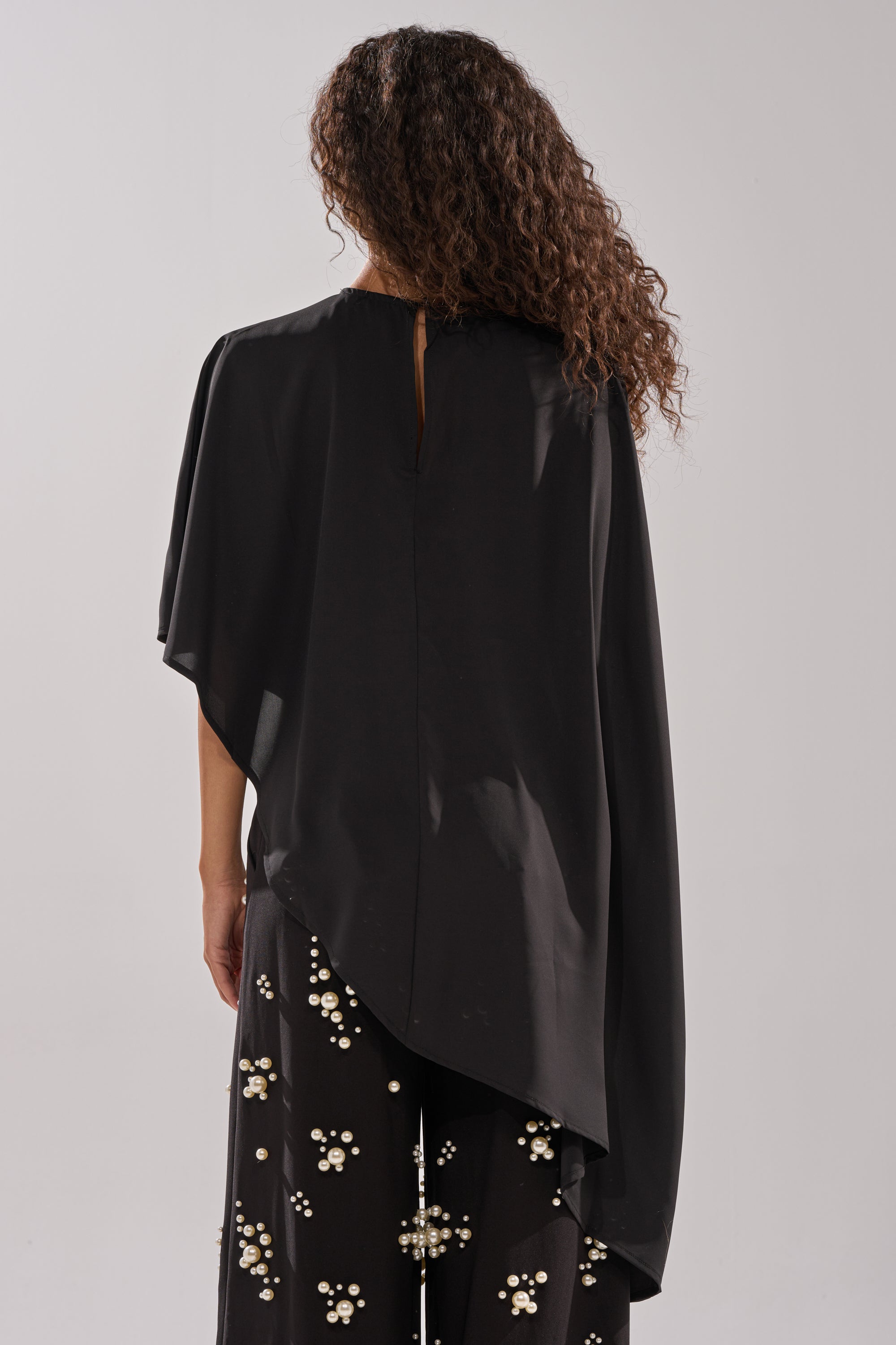 SOMETHING DIFFERENT OVERSIZED ASYMMETRICAL TEE