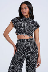 SET YOU FREE CROP WOVEN BLACK MULTI TOP