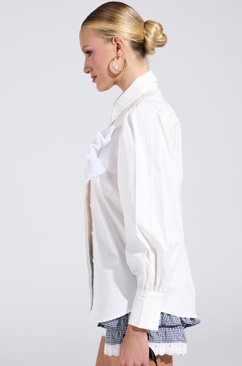 LOOK AT ME GO BUTTON DOWN TOP