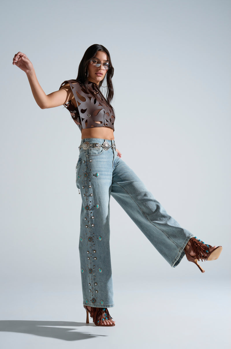 LAY LOW CUT OUT BLOUSE