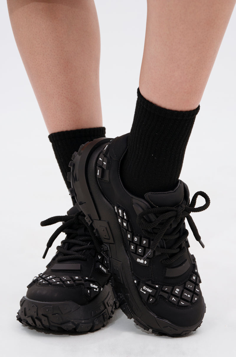 AZALEA WANG MAGNES BLACK KEYBOARD DETAIL SNEAKER