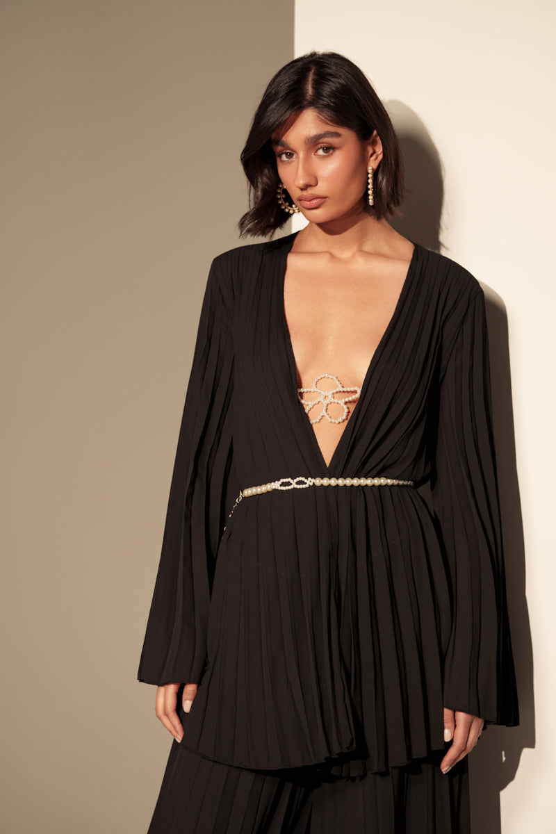 QUEEN OF EVERYTHING BLOUSE