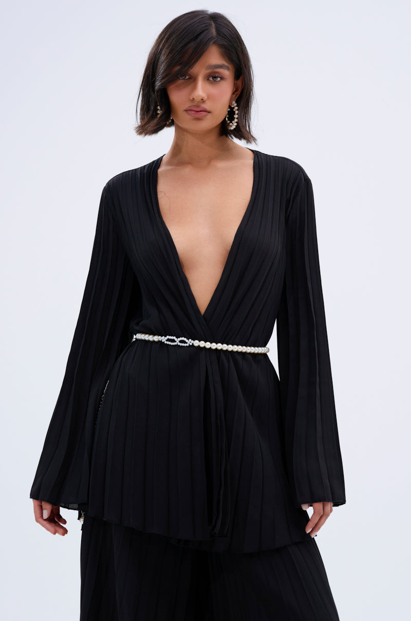 QUEEN OF EVERYTHING BLOUSE