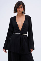 QUEEN OF EVERYTHING BLOUSE