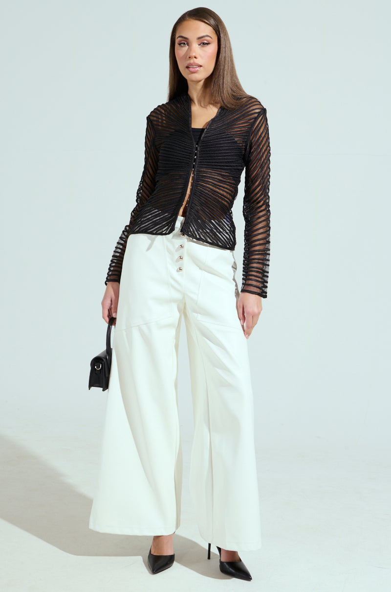 SEDUCTION & BEAUTY STRUCTURED BLOUSE