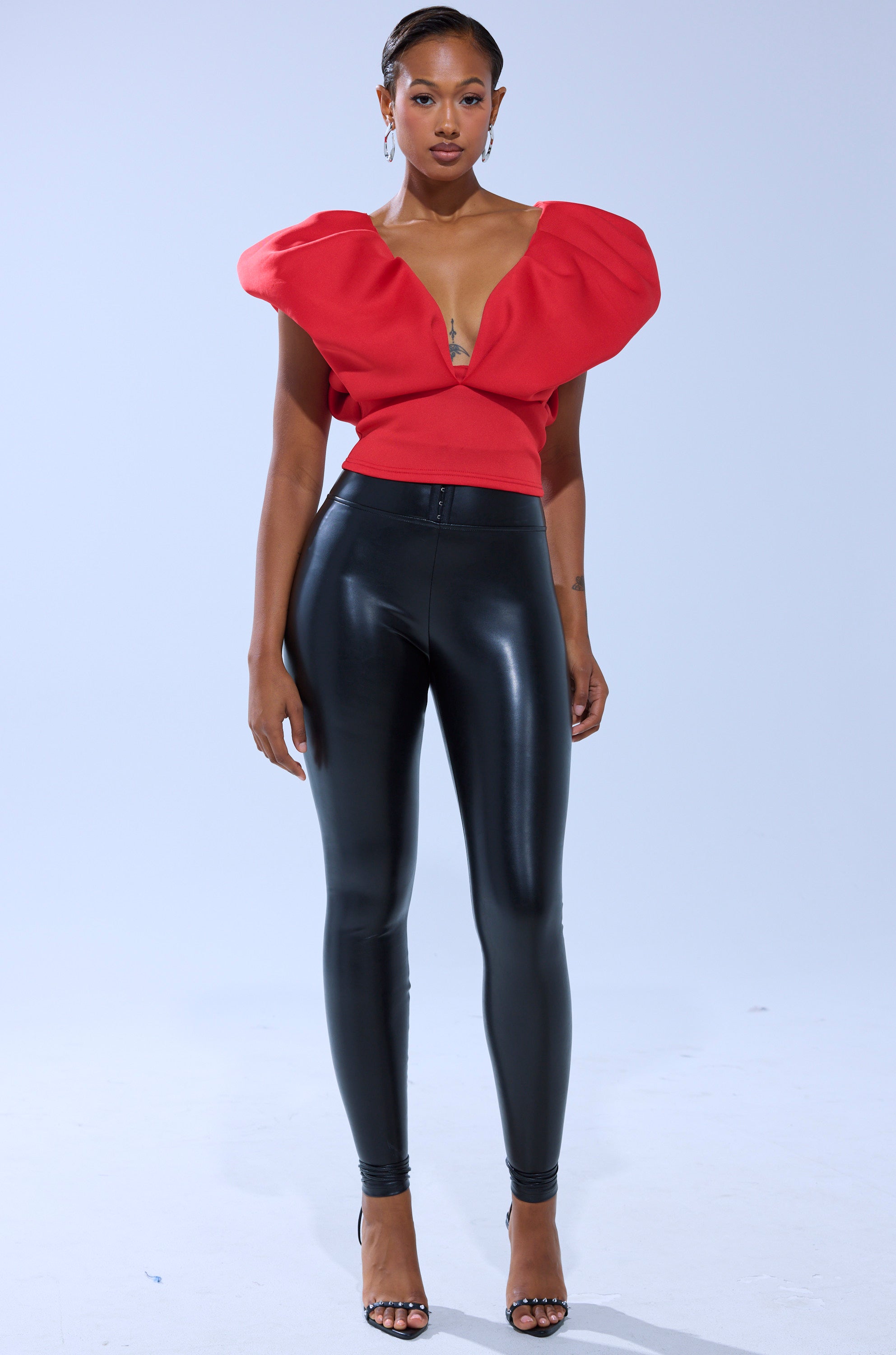 FEMME ENERGY SCUBA BLOUSE IN RED
