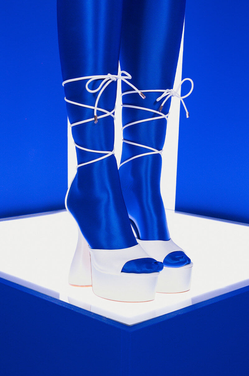 AZALEA WANG NEED TO KNOW CHUNKY SANDAL IN WHITE