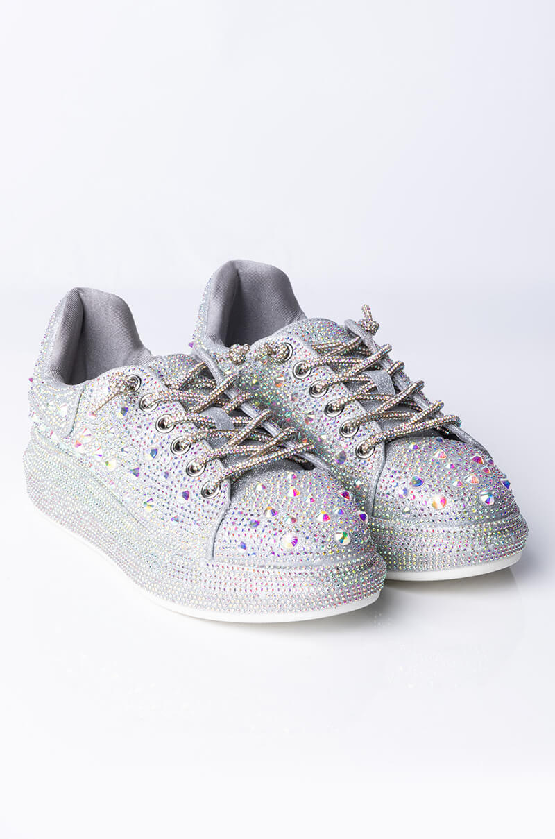 AZALEA WANG STOP AND STARE FLAT SNEAKER IN SILVER