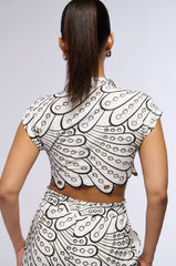 SET YOU FREE CROP WOVEN TOP