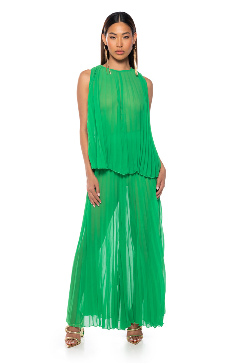 YOUR ULTIMATE PLEATED TANK IN GREEN